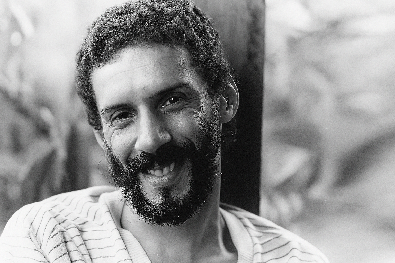 Gonzaguinha, entre o punho cerrado e o abraço: uma vida de música, conflitos e reconciliação