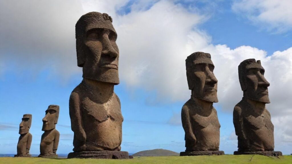 Ilha de Pascoa - Estatuas da ilha